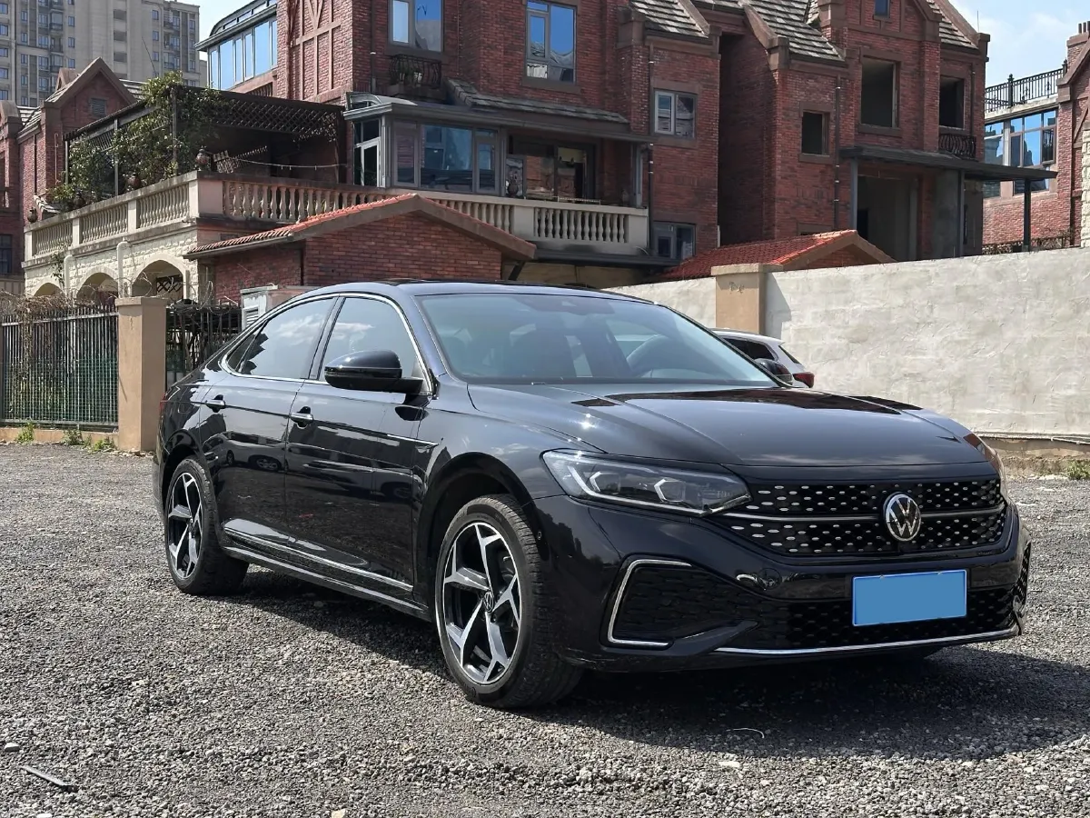 2026 Volkswagen Passat 2.0T 220HP L4 7DCT,autocango,china used car exporter,china ev exporter,chinese used car exporter,chinese used ev exporter