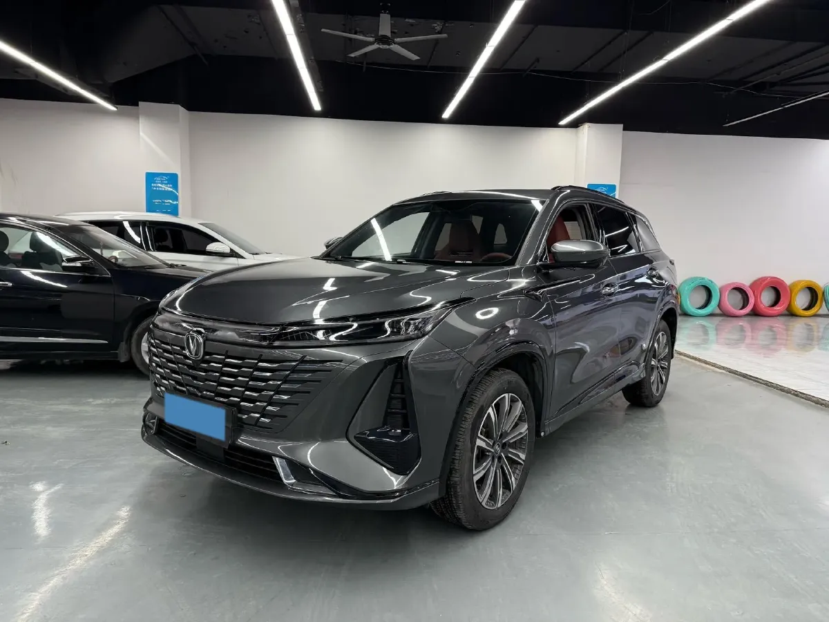 2024 ChangAn CS75 Plus 1.5T 188HP L4 8AT,autocango,china used car exporter,china ev exporter,chinese used car exporter,chinese used ev exporter