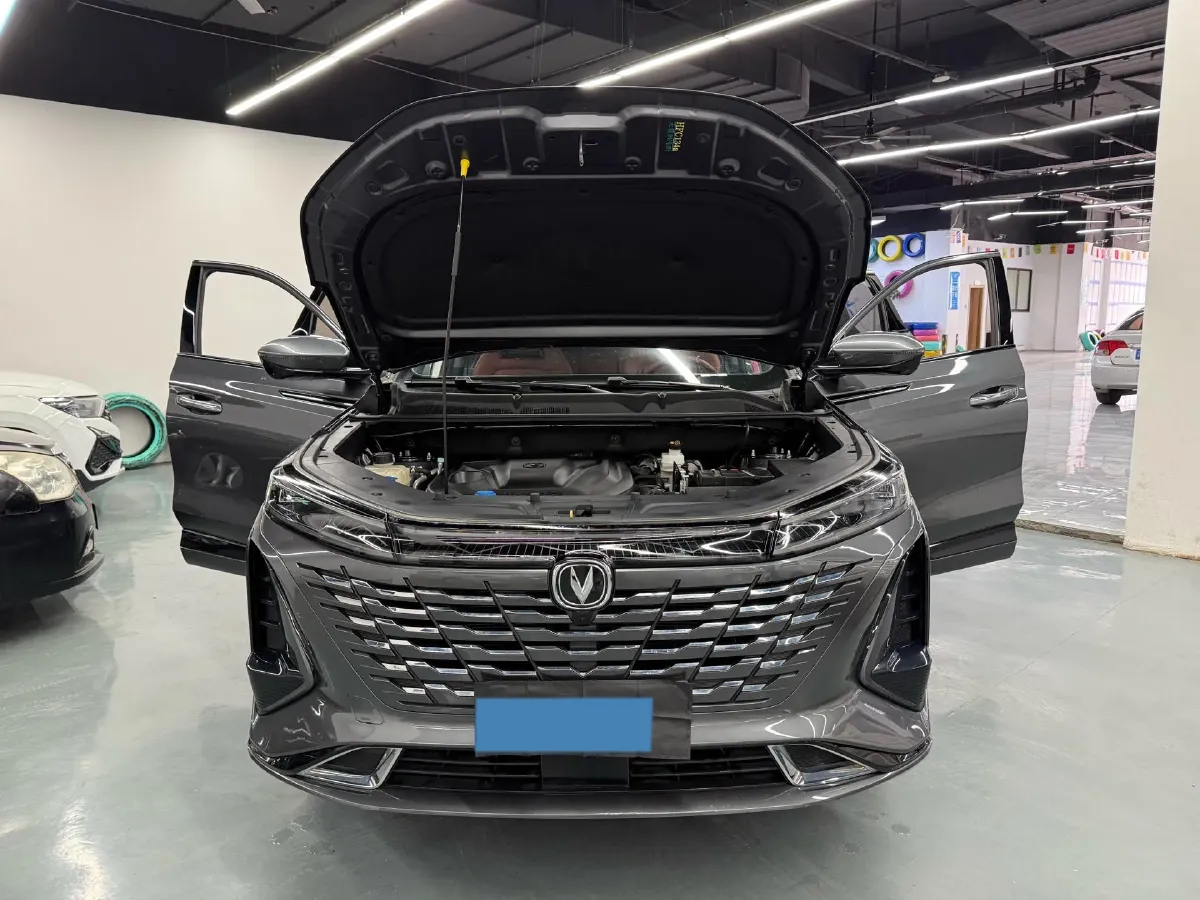 2024 ChangAn CS75 Plus 1.5T 188HP L4 8AT,autocango,china used car exporter,china ev exporter,chinese used car exporter,chinese used ev exporter