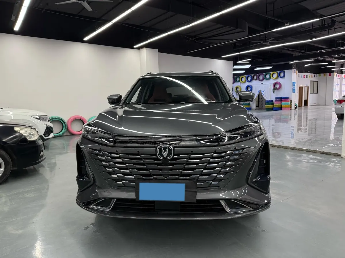 2024 ChangAn CS75 Plus 1.5T 188HP L4 8AT,autocango,china used car exporter,china ev exporter,chinese used car exporter,chinese used ev exporter