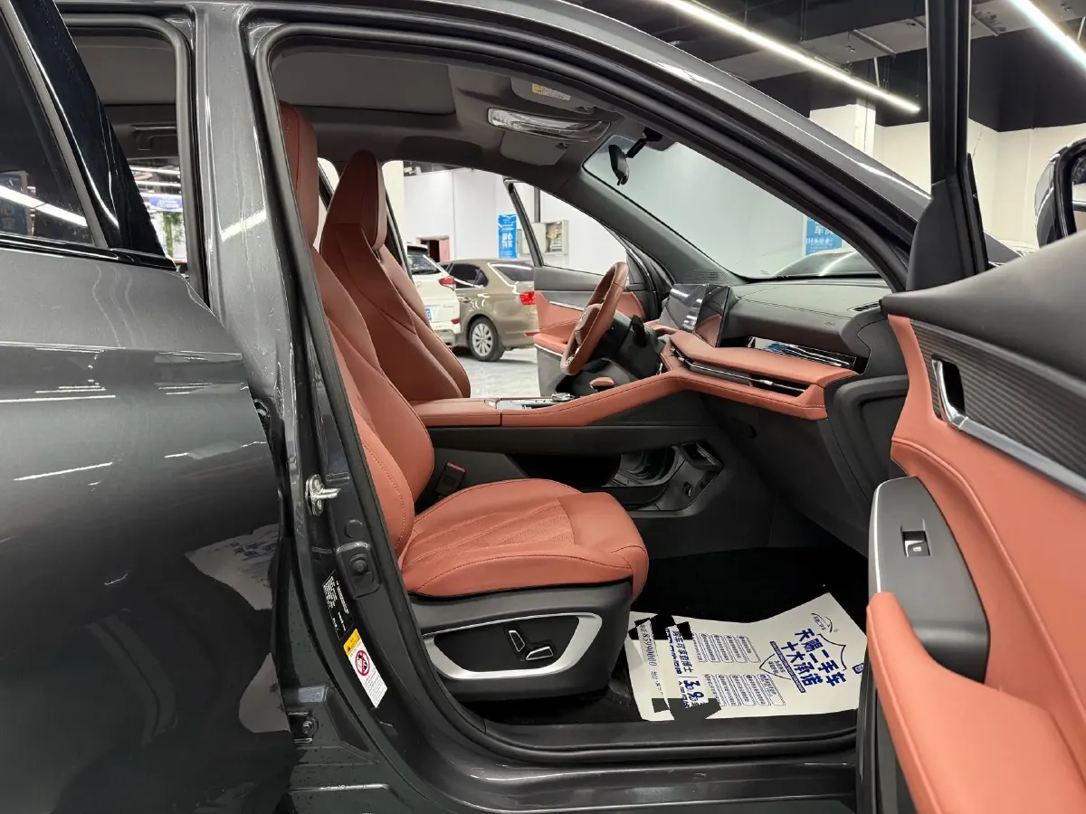 2024 ChangAn CS75 Plus 1.5T 188HP L4 8AT,autocango,china used car exporter,china ev exporter,chinese used car exporter,chinese used ev exporter