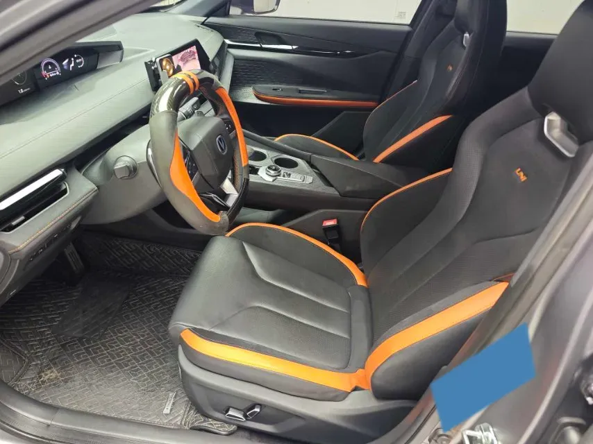 2022 ChangAn UNI-V 2.0T 233HP L4 8AT,autocango,china used car exporter,china ev exporter,chinese used car exporter,chinese used ev exporter