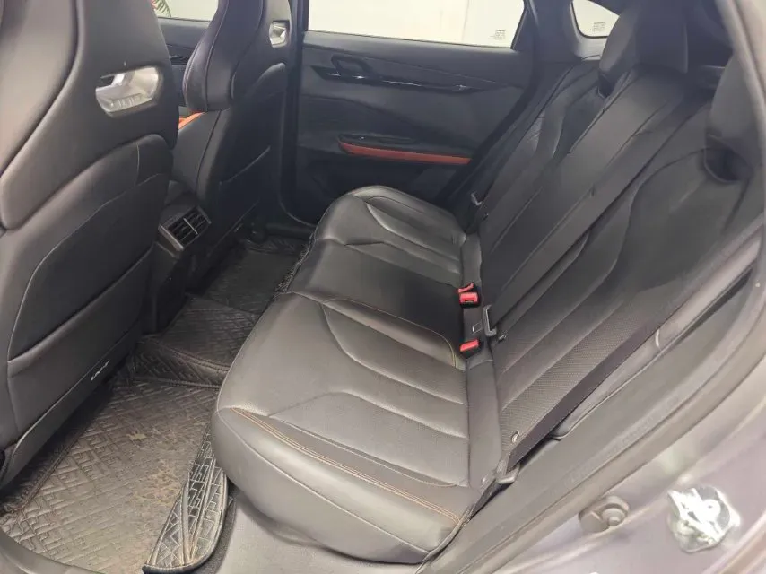 2022 ChangAn UNI-V 2.0T 233HP L4 8AT,autocango,china used car exporter,china ev exporter,chinese used car exporter,chinese used ev exporter