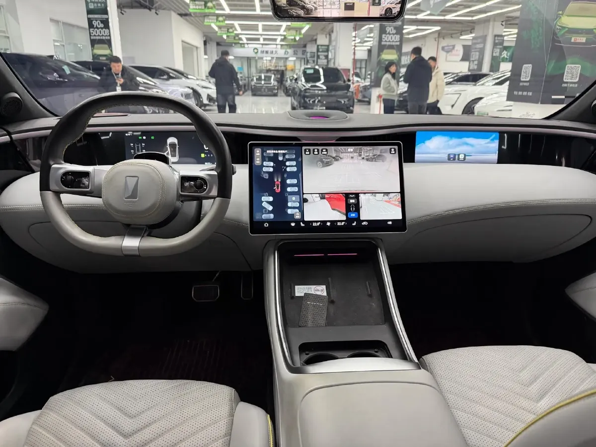 2022 Avatr 11 BEV 90.38KWH,autocango,china used car exporter,china ev exporter,chinese used car exporter,chinese used ev exporter