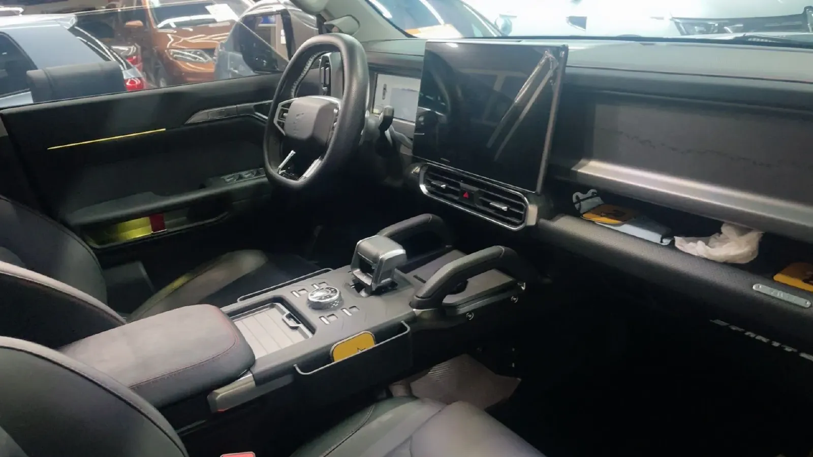 2023 Jetour Traveller 2.0T 254HP L4 8AT,autocango,china used car exporter,china ev exporter,chinese used car exporter,chinese used ev exporter