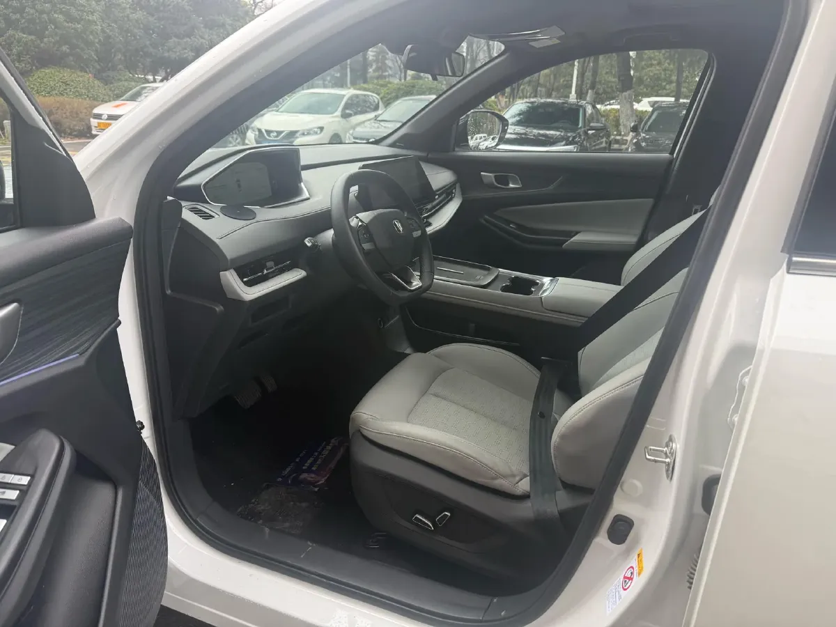 2025 ChangAn CS55PLUS PHEV 1.5L 98HP L4 E-CVT PHEV,autocango,china used car exporter,china ev exporter,chinese used car exporter,chinese used ev exporter