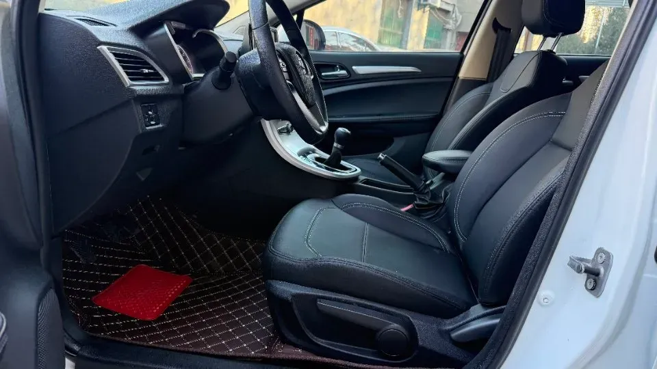 2017 Brilliance Auto H3 1.5L 112HP L4 5MT,autocango,china used car exporter,china ev exporter,chinese used car exporter,chinese used ev exporter