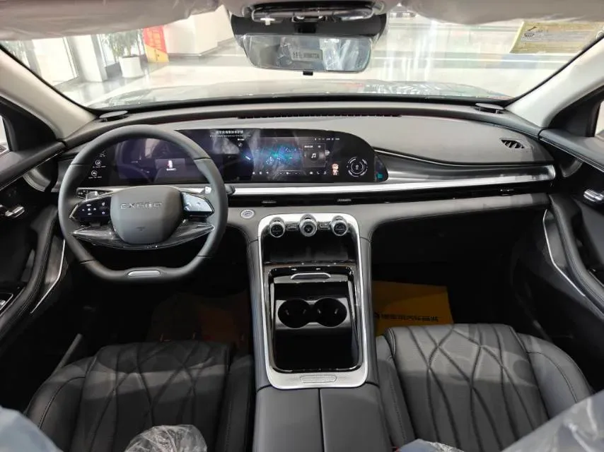 2025 Exceed RX 2.0T 261HP L4 7DCT,autocango,china used car exporter,china ev exporter,chinese used car exporter,chinese used ev exporter