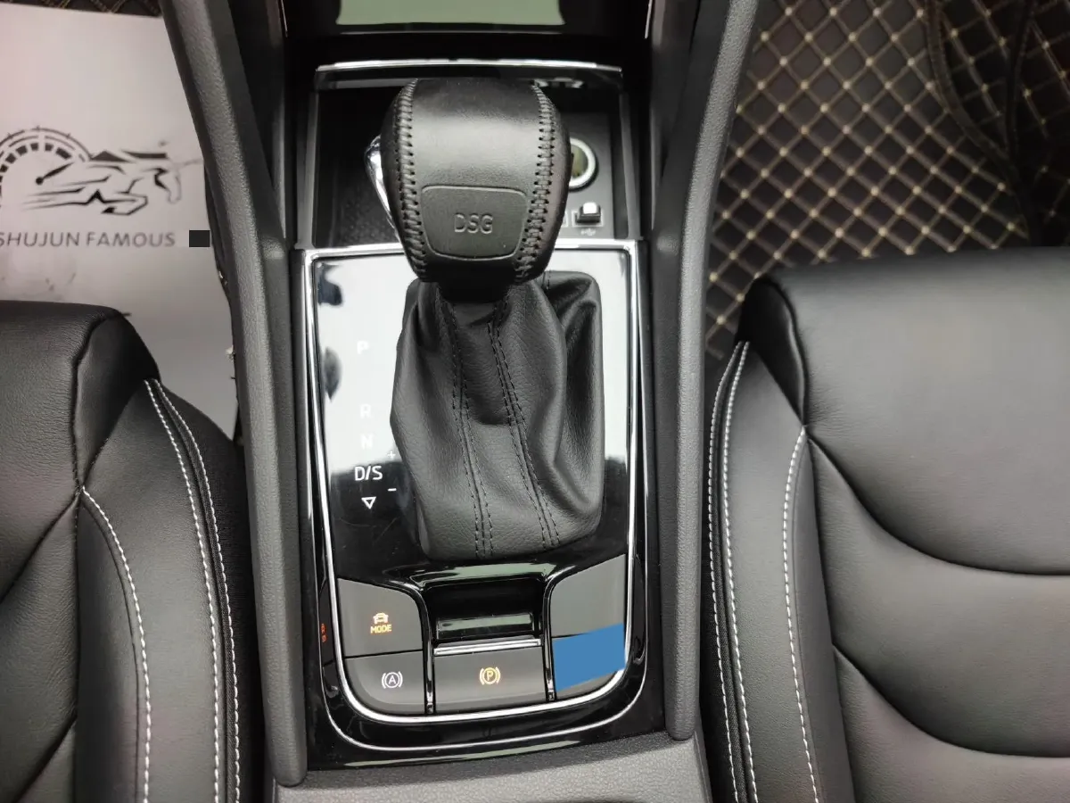 2024 Skoda Kodiak 2.0T 186HP L4 7DCT,autocango,china used car exporter,china ev exporter,chinese used car exporter,chinese used ev exporter