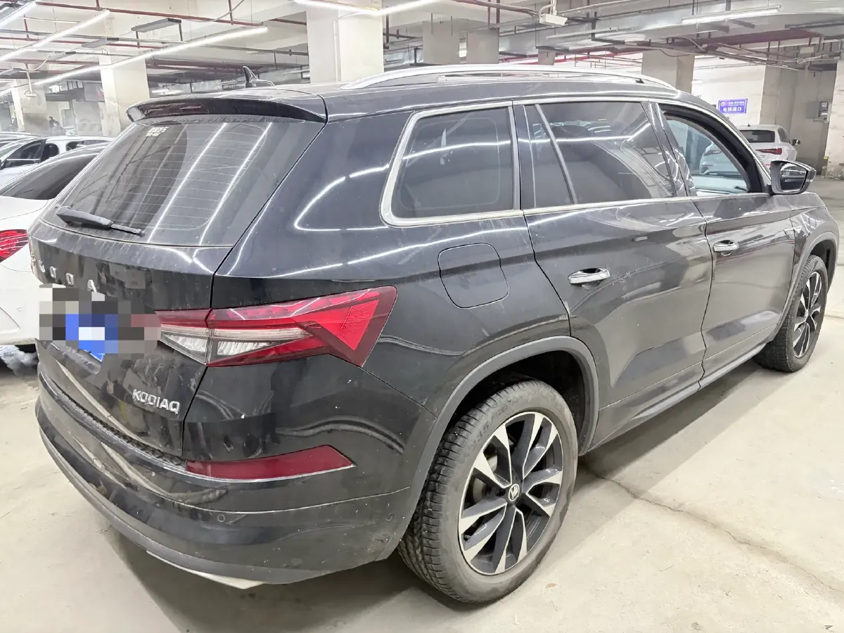 2024 Skoda Kodiak 2.0T 186HP L4 7DCT,autocango,china used car exporter,china ev exporter,chinese used car exporter,chinese used ev exporter