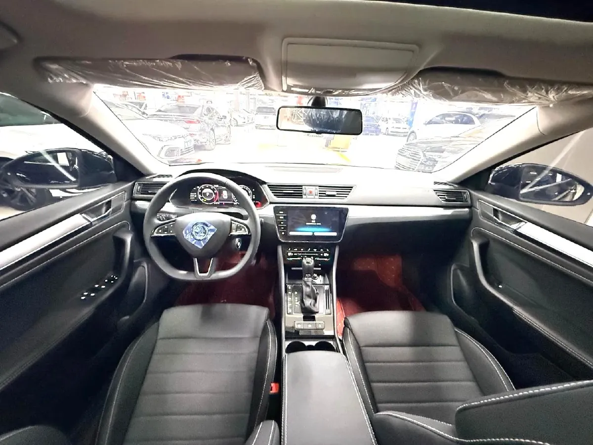 2024 Skoda Superb 1.4T 150HP L4 7DCT,autocango,china used car exporter,china ev exporter,chinese used car exporter,chinese used ev exporter
