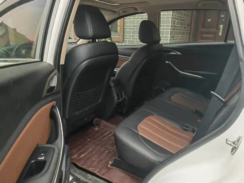 2018 BYD Song 1.5T 154HP L4 6MT,autocango,china used car exporter,china ev exporter,chinese used car exporter,chinese used ev exporter