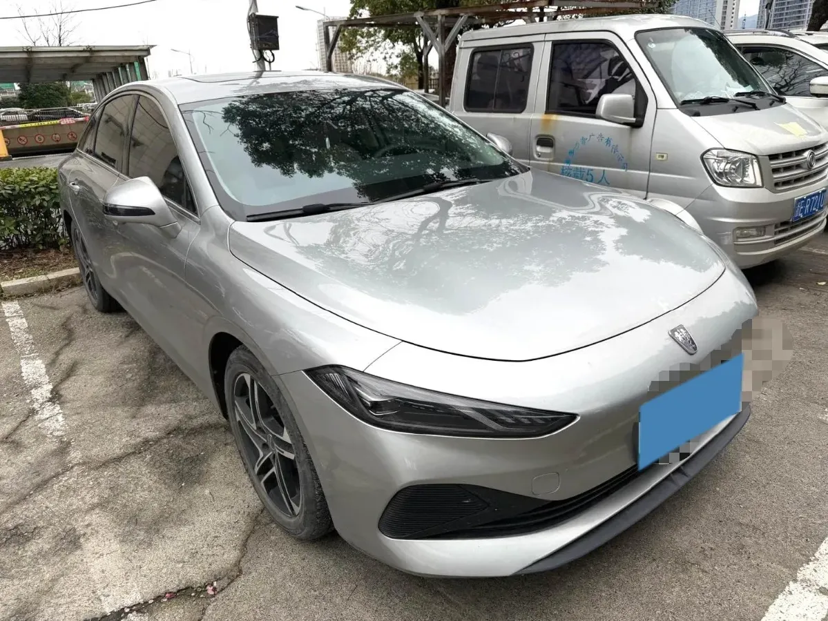 2023 Roewe D7 1.5L 112HP L4 1DHT PHEV 21.4KWH,autocango,china used car exporter,china ev exporter,chinese used car exporter,chinese used ev exporter