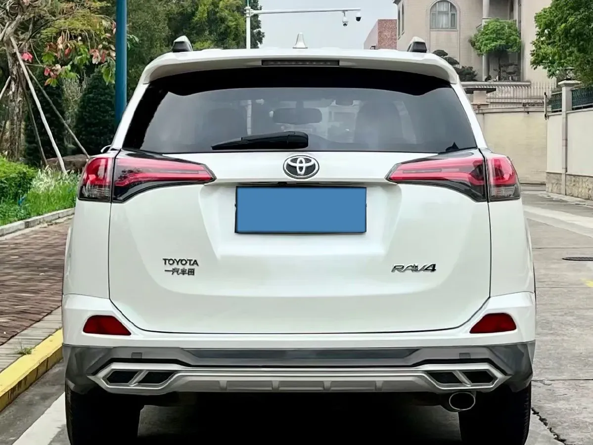 2018 Toyota RAV4 2.0L 151HP L4 CVT,autocango,china used car exporter,china ev exporter,chinese used car exporter,chinese used ev exporter
