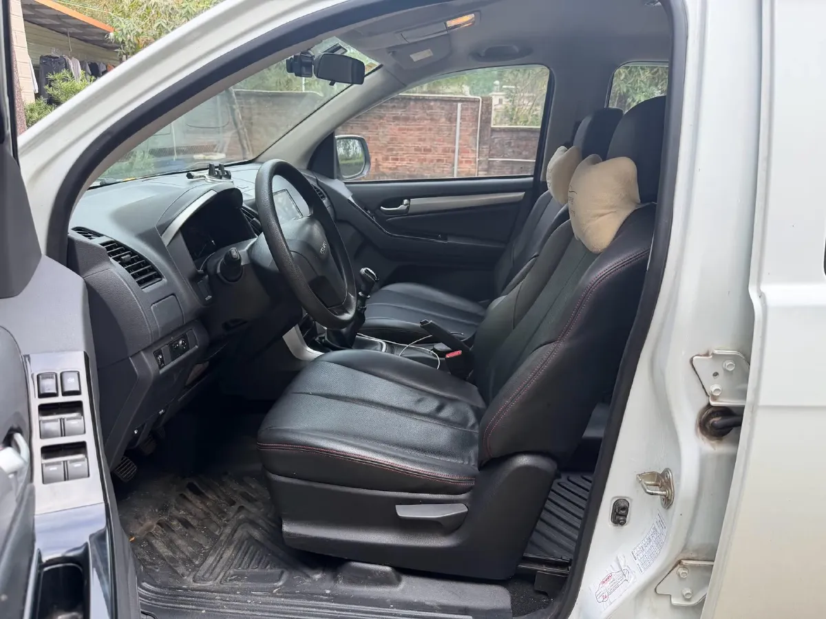 2018 Isuzu RE-MAX Jim 2.5T 129HP L4 6MT,autocango,china used car exporter,china ev exporter,chinese used car exporter,chinese used ev exporter