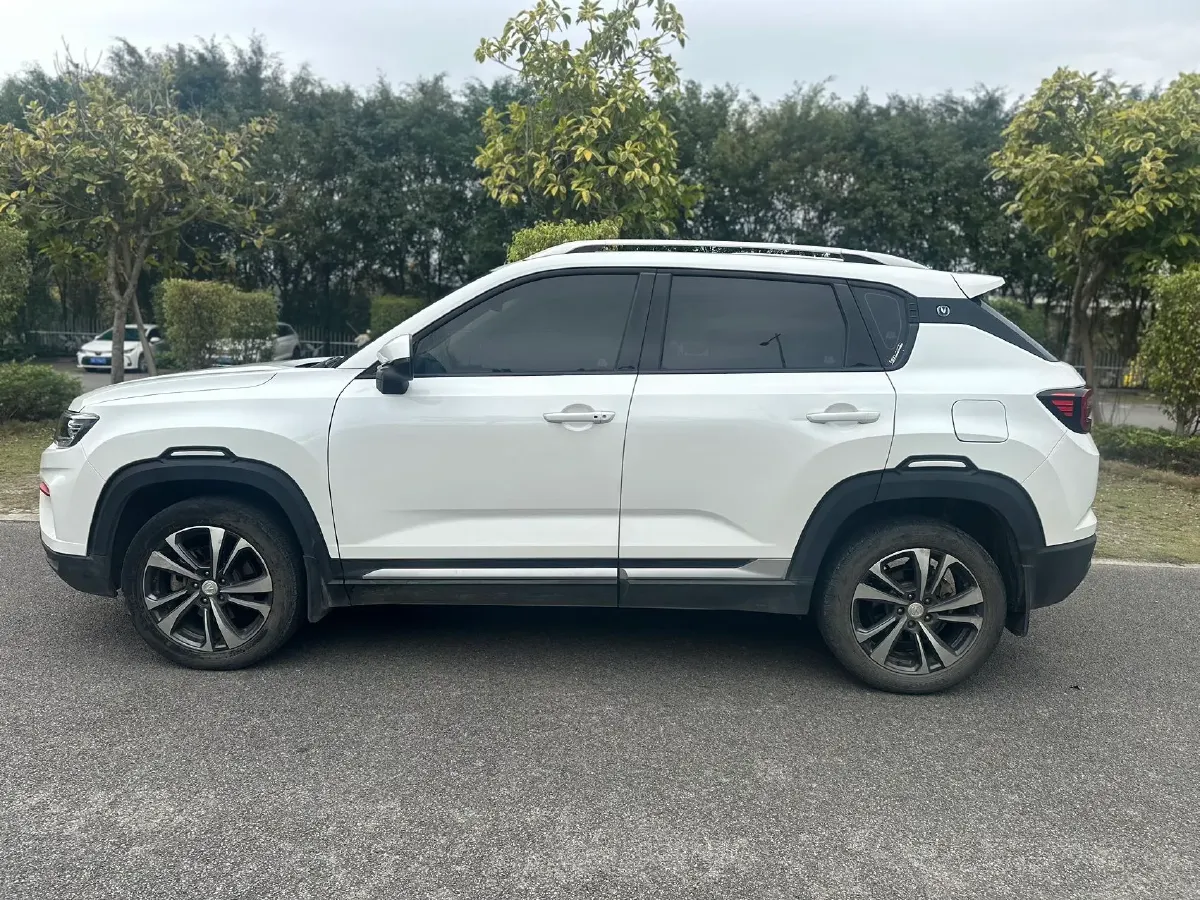 2021 ChangAn CS35 Plus 1.6L 128HP L4 CVT,autocango,china used car exporter,china ev exporter,chinese used car exporter,chinese used ev exporter