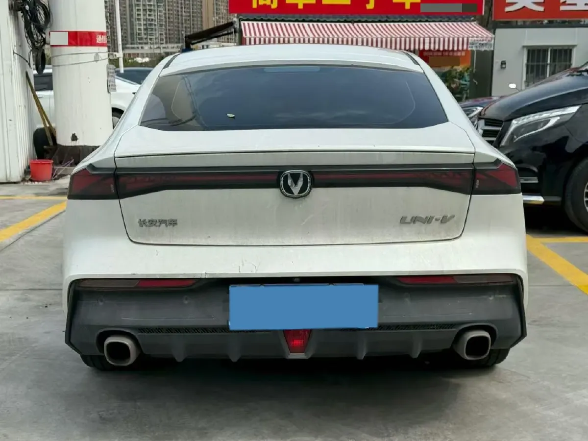 2022 ChangAn UNI-V 1.5T 188HP L4 7DCT,autocango,china used car exporter,china ev exporter,chinese used car exporter,chinese used ev exporter
