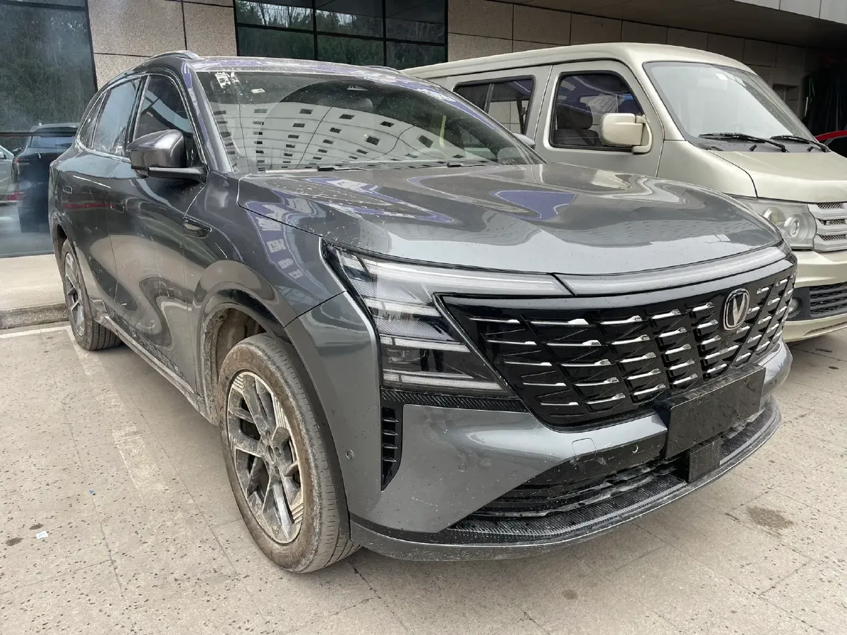 2025 ChangAn CS75 Plus 1.5T 192HP L4 8AT,autocango,china used car exporter,china ev exporter,chinese used car exporter,chinese used ev exporter