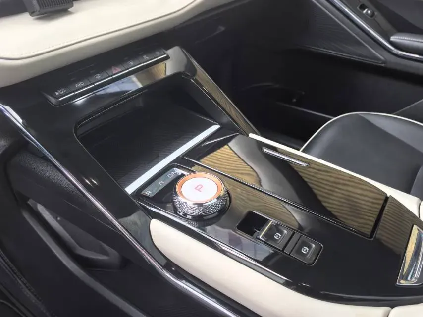 2021 Haval H6 2.0T 211HP L4 7DCT,autocango,china used car exporter,china ev exporter,chinese used car exporter,chinese used ev exporter