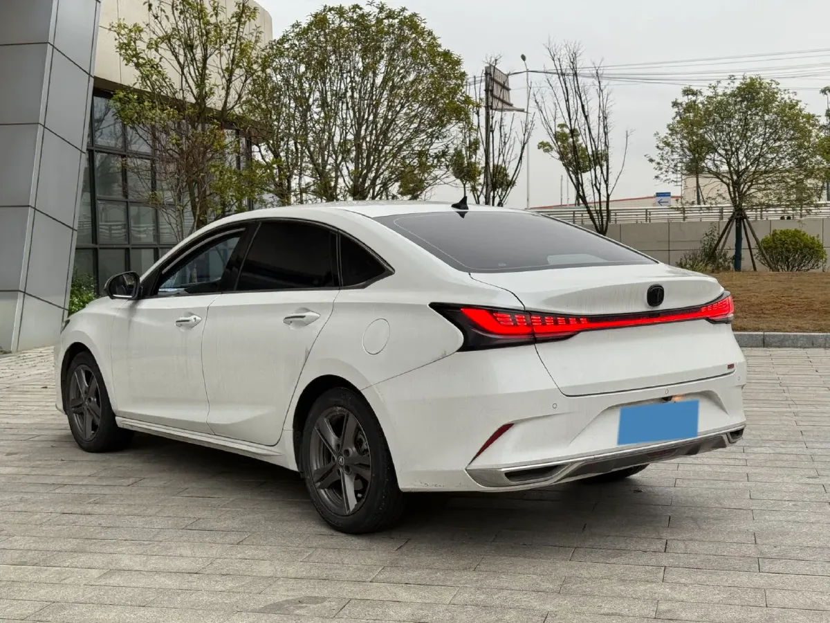2023 ChangAn Raeton Plus 1.5T 188HP L4 7DCT,autocango,china used car exporter,china ev exporter,chinese used car exporter,chinese used ev exporter