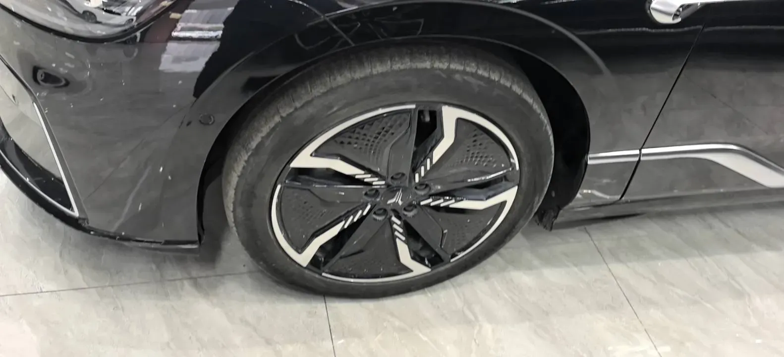 2023 Voyah ZhuiGuang BEV 82.11KWH,autocango,china used car exporter,china ev exporter,chinese used car exporter,chinese used ev exporter