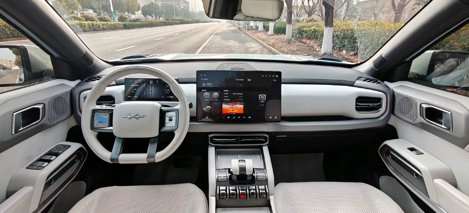 2025 FangChengBao Tai 3 BEV,autocango,china used car exporter,china ev exporter,chinese used car exporter,chinese used ev exporter