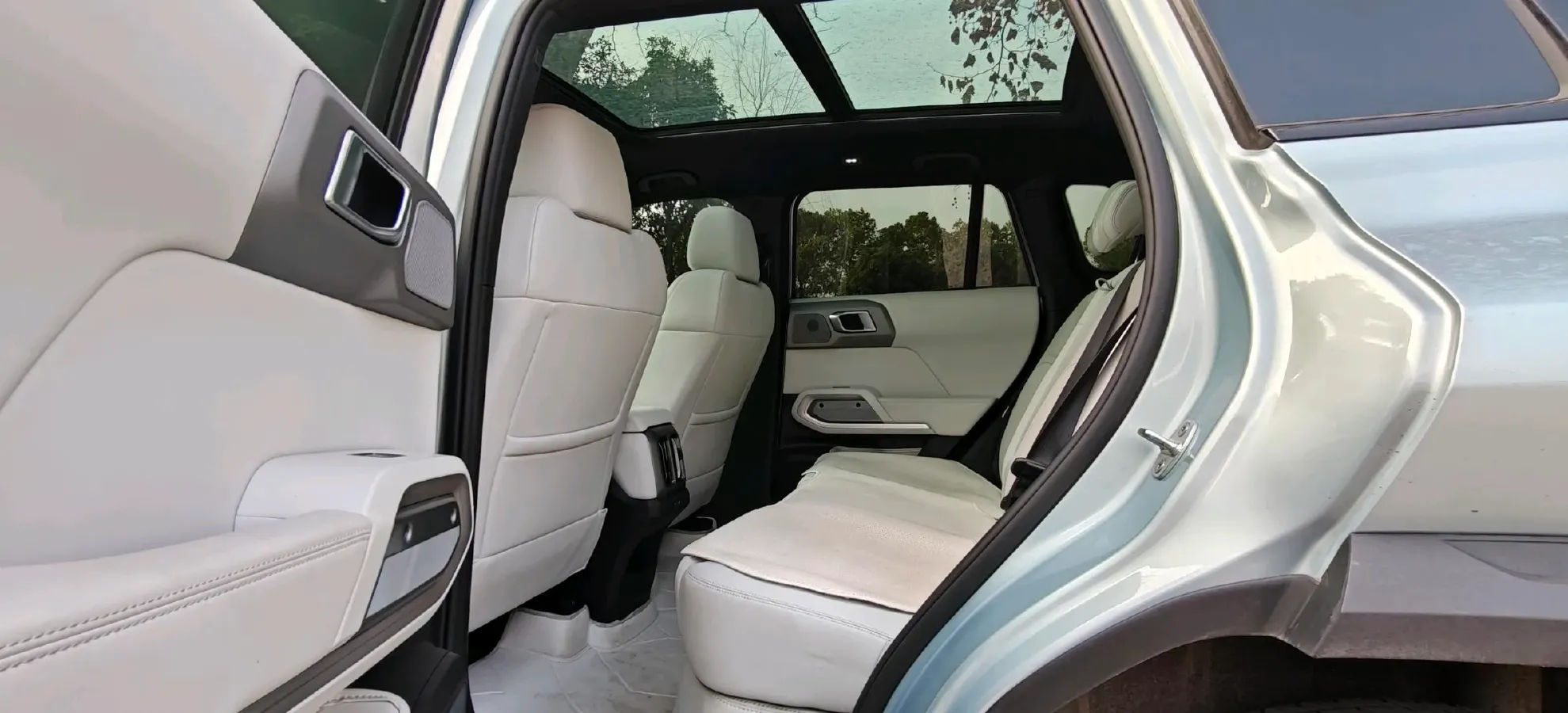 2025 FangChengBao Tai 3 BEV,autocango,china used car exporter,china ev exporter,chinese used car exporter,chinese used ev exporter