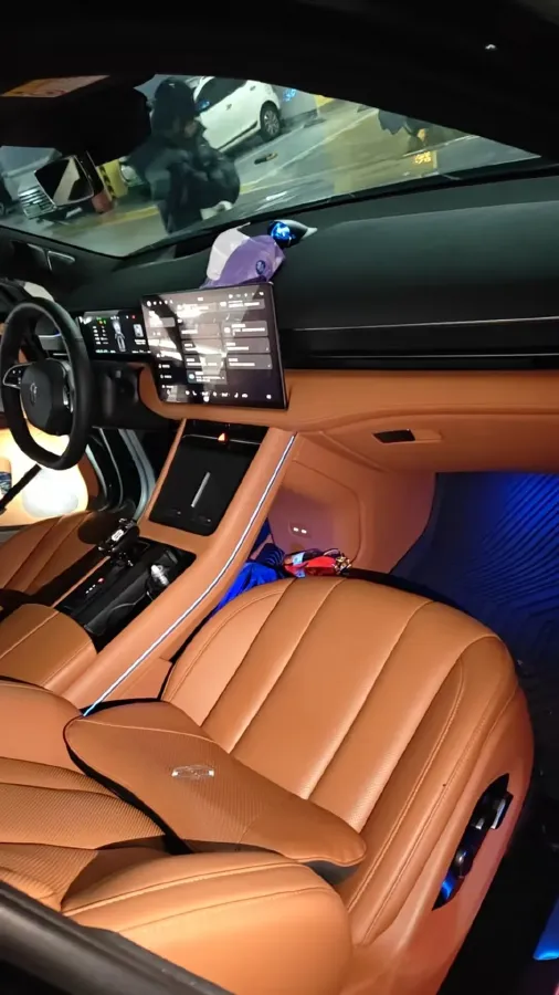 2024 AITO AITO M7 1.5T 152HP L4 REEV 42KWH,autocango,china used car exporter,china ev exporter,chinese used car exporter,chinese used ev exporter