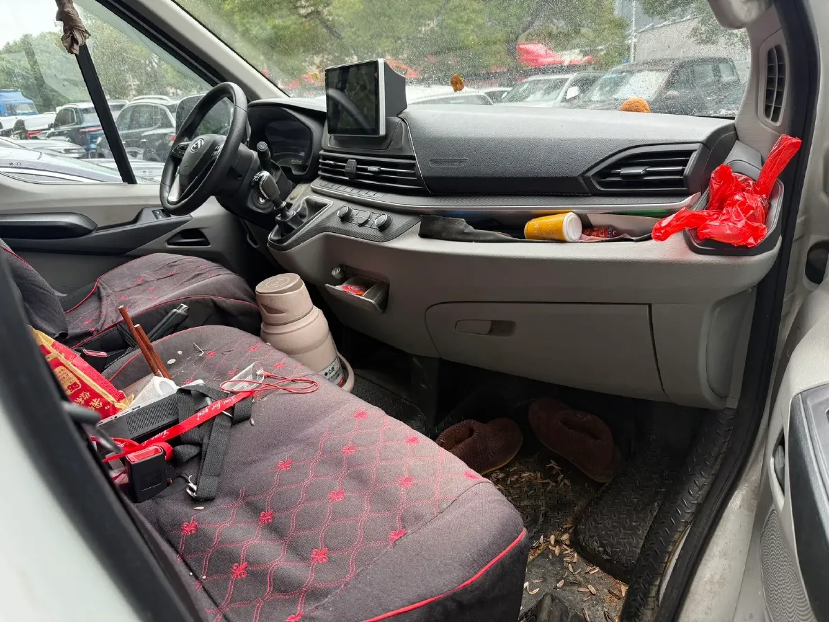 2022 MAXUS XinTu V90 2.0T 150HP L4 6MT,autocango,china used car exporter,china ev exporter,chinese used car exporter,chinese used ev exporter