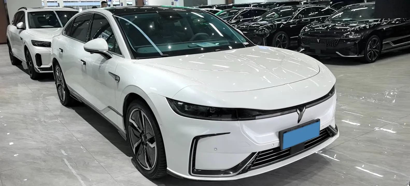 2023 Voyah ZhuiGuang BEV 82.11KWH,autocango,china used car exporter,china ev exporter,chinese used car exporter,chinese used ev exporter