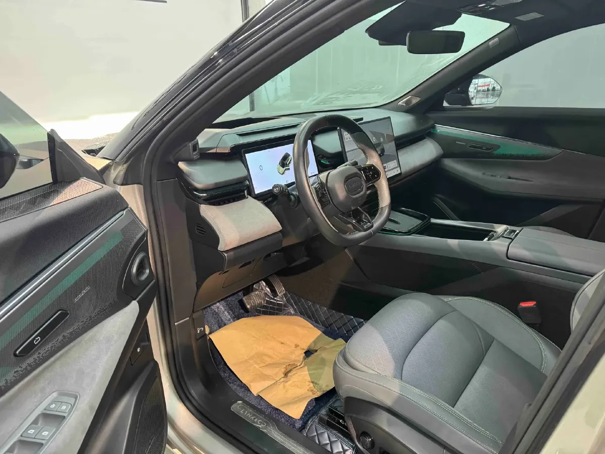 2023 LYNK&CO 08 EM-P 1.5T 163HP L4 3DHT PHEV 21.2KWH,autocango,china used car exporter,china ev exporter,chinese used car exporter,chinese used ev exporter