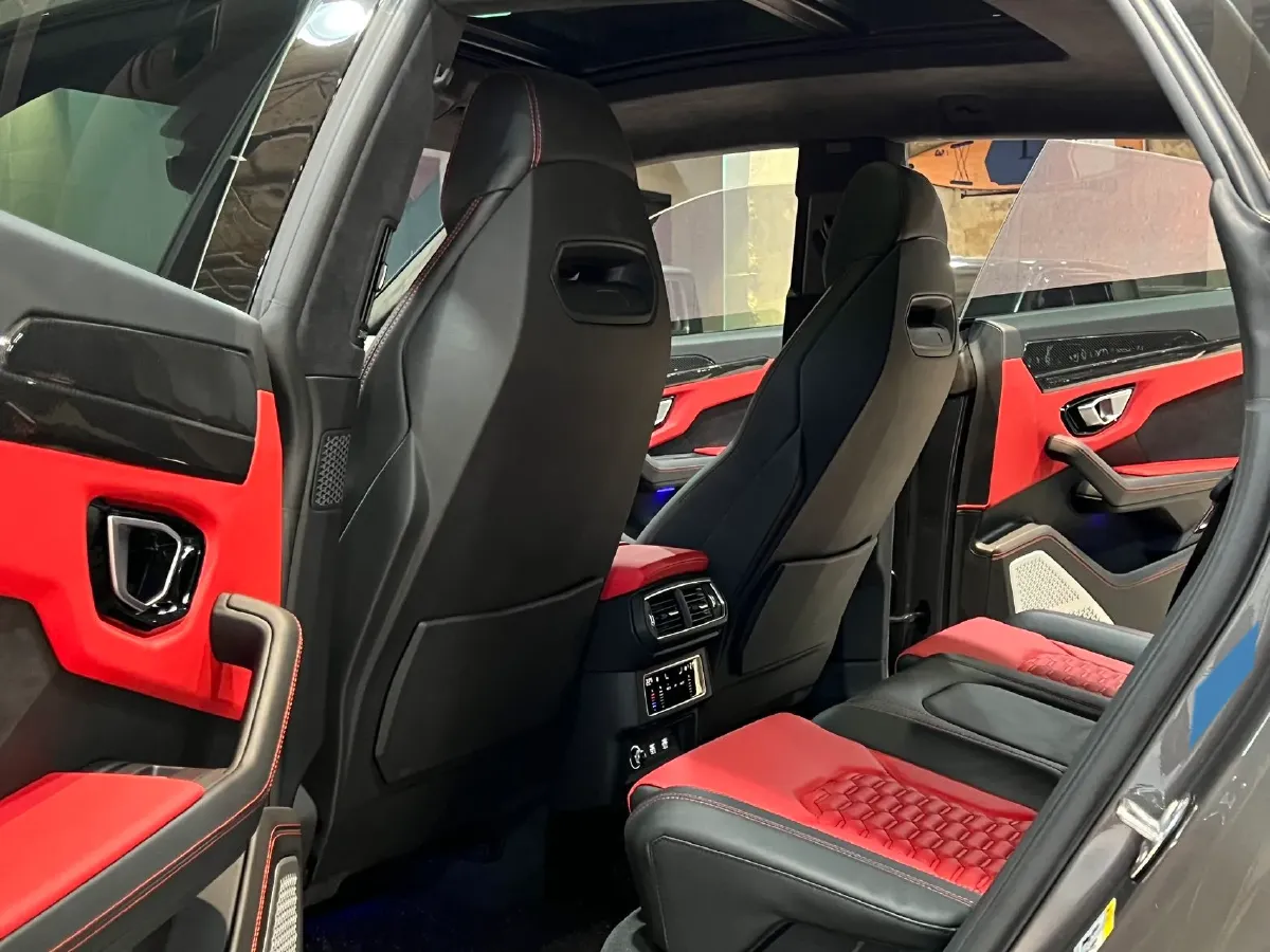 2021 Lamborghini Urus 4.0T 641HP V8 8AT,autocango,china used car exporter,china ev exporter,chinese used car exporter,chinese used ev exporter