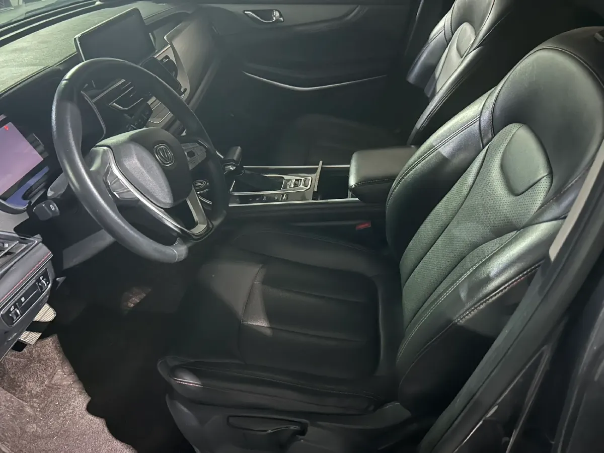 2021 ChangAn CS75 1.5T 178HP L4 7DCT,autocango,china used car exporter,china ev exporter,chinese used car exporter,chinese used ev exporter