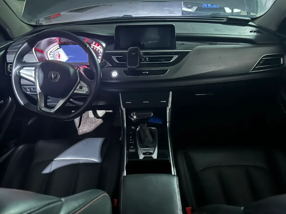 2021 ChangAn CS75 1.5T 178HP L4 7DCT,autocango,china used car exporter,china ev exporter,chinese used car exporter,chinese used ev exporter