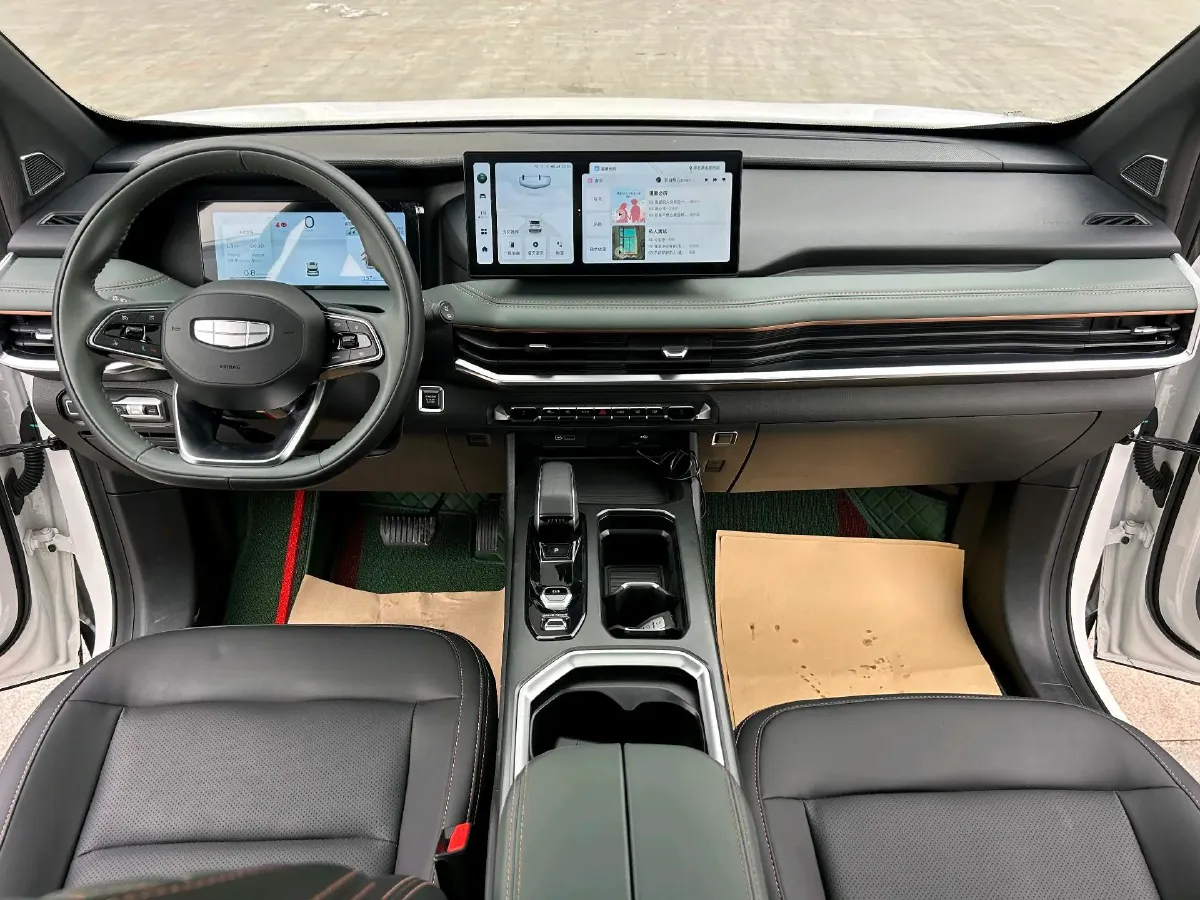 2023 Geely Okavango L 2.0T 218HP L4 7DCT,autocango,china used car exporter,china ev exporter,chinese used car exporter,chinese used ev exporter