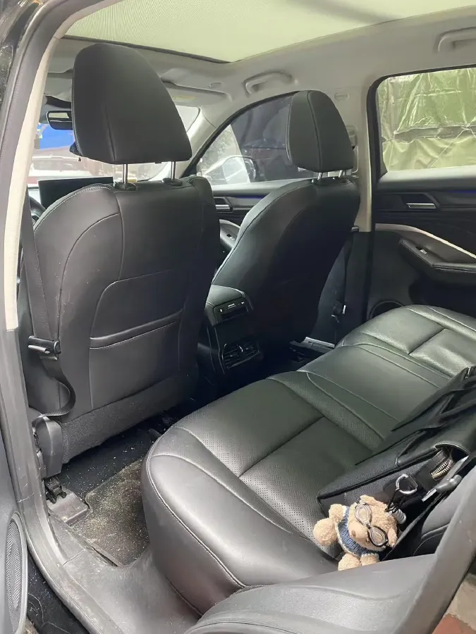 2021 WEY VV6 2.0T 227HP L4 7DCT,autocango,china used car exporter,china ev exporter,chinese used car exporter,chinese used ev exporter