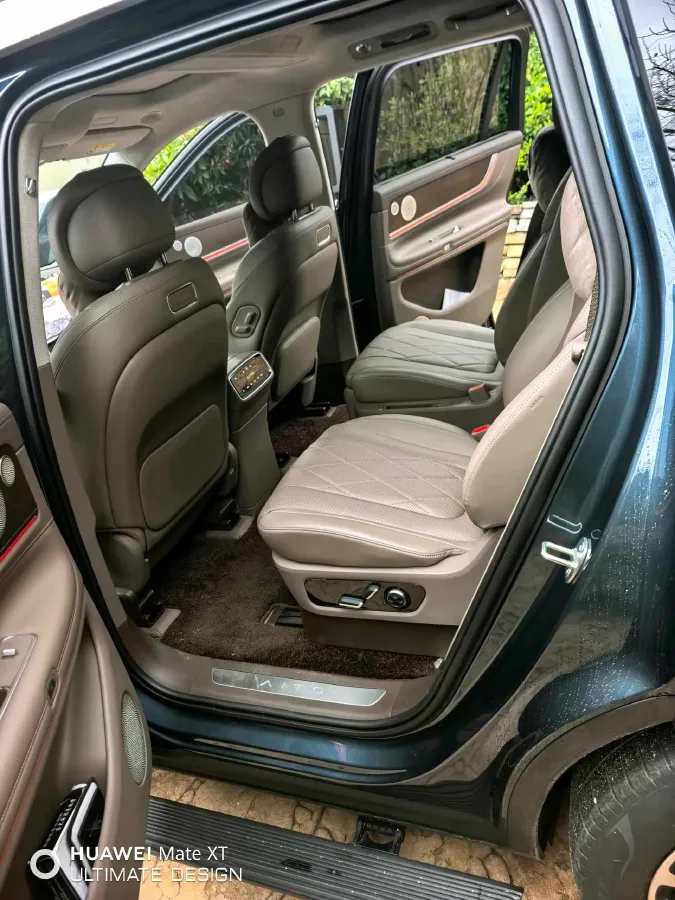 2024 AITO AITO M9 1.5T 152HP L4 REEV 42KWH,autocango,china used car exporter,china ev exporter,chinese used car exporter,chinese used ev exporter