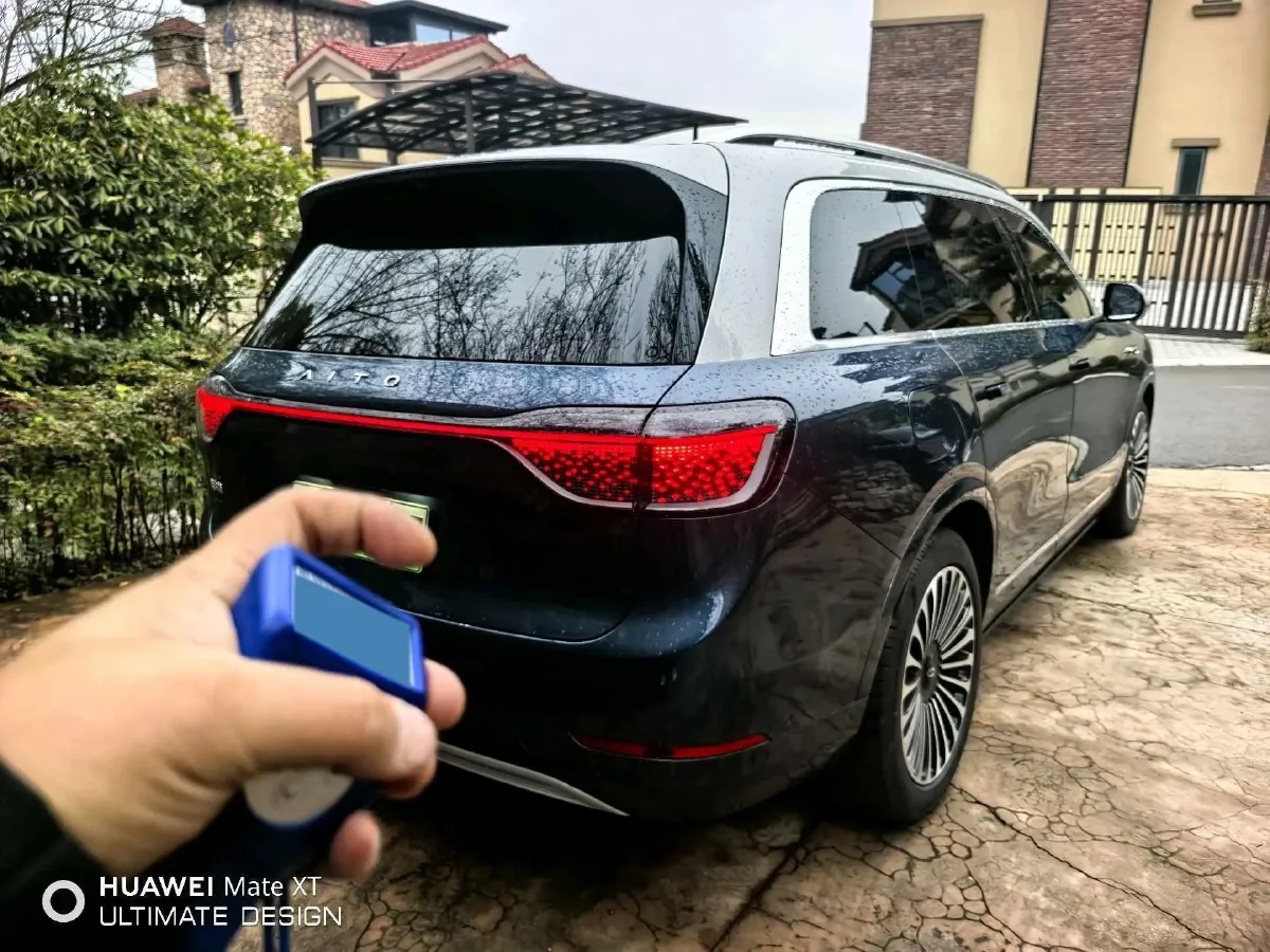 2024 AITO AITO M9 1.5T 152HP L4 REEV 42KWH,autocango,china used car exporter,china ev exporter,chinese used car exporter,chinese used ev exporter