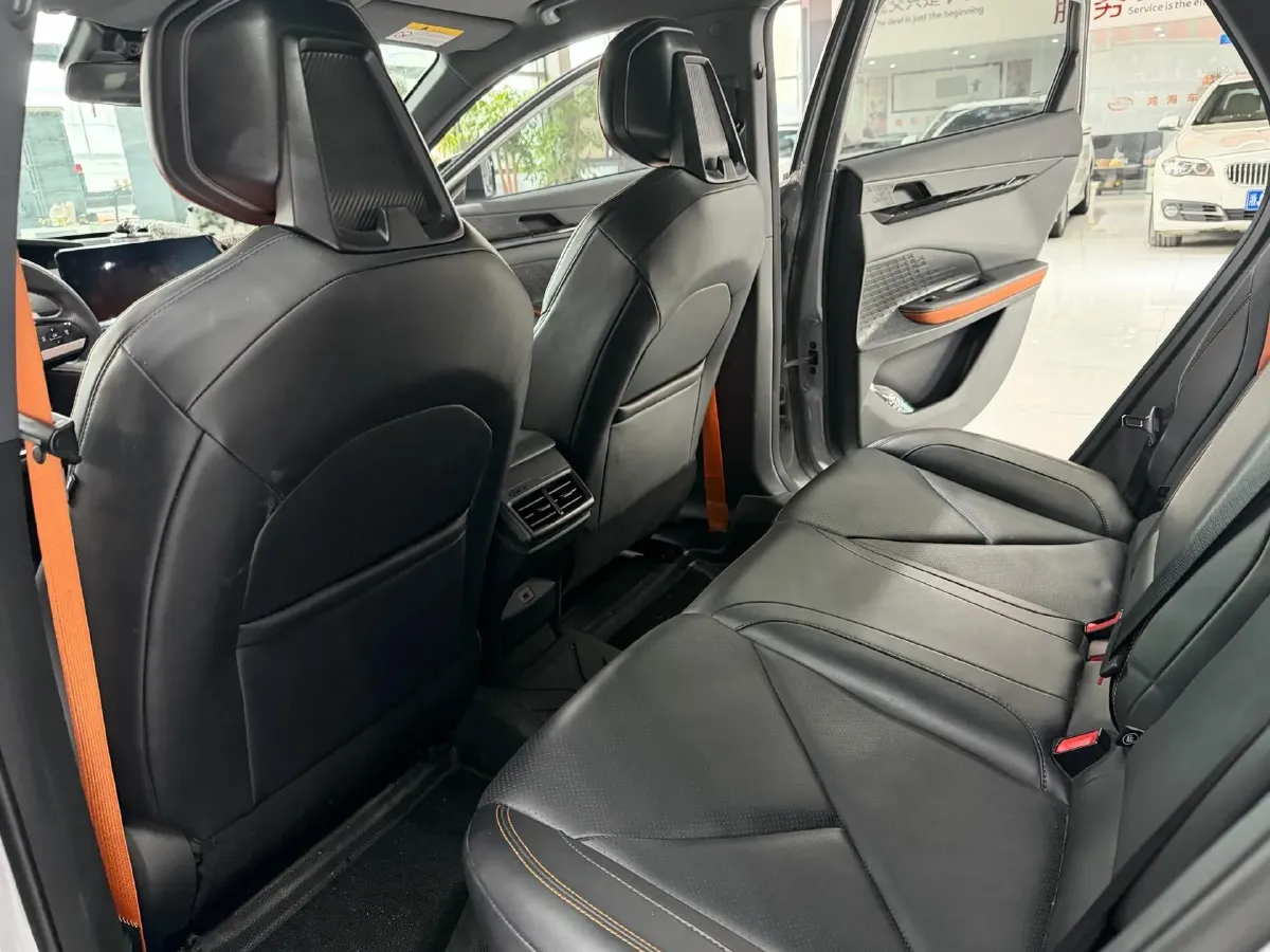 2022 ChangAn UNI-V 1.5T 188HP L4 7DCT,autocango,china used car exporter,china ev exporter,chinese used car exporter,chinese used ev exporter