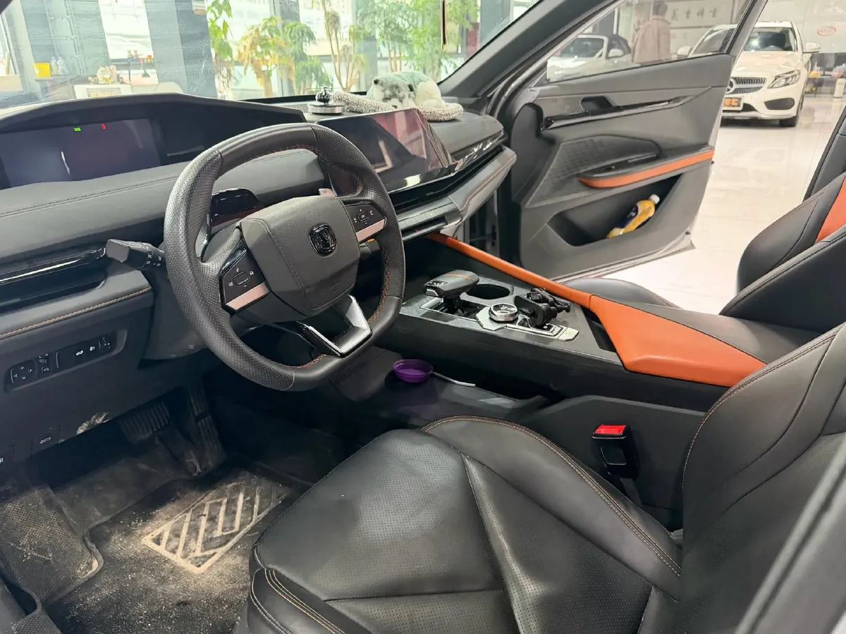 2022 ChangAn UNI-V 1.5T 188HP L4 7DCT,autocango,china used car exporter,china ev exporter,chinese used car exporter,chinese used ev exporter