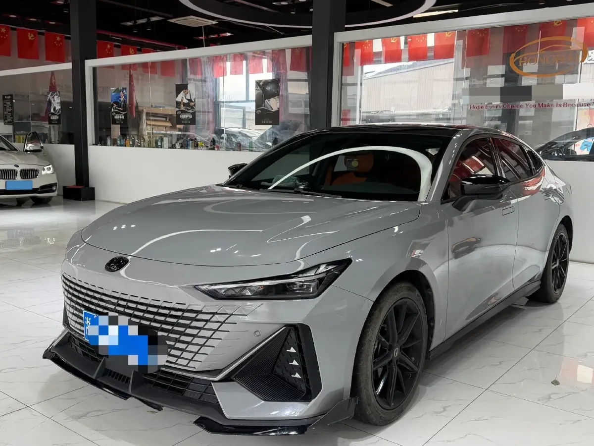 2022 ChangAn UNI-V 1.5T 188HP L4 7DCT,autocango,china used car exporter,china ev exporter,chinese used car exporter,chinese used ev exporter