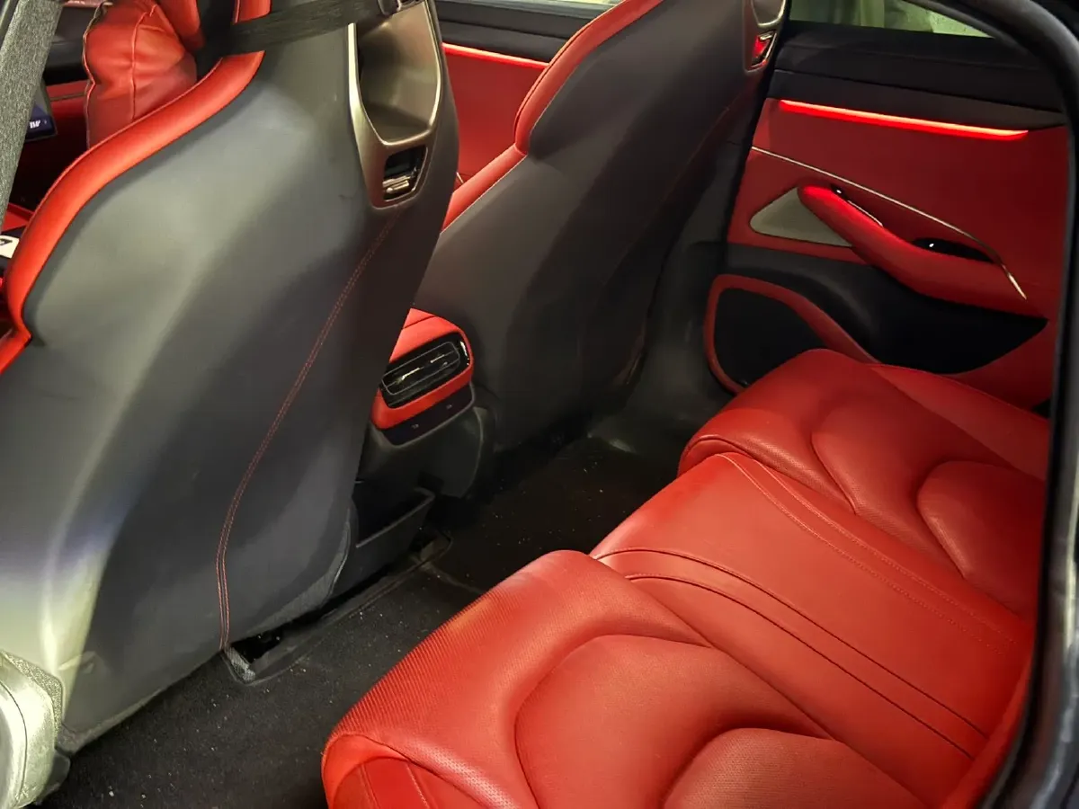 2024 MI SU7 BEV 73.6KWH,autocango,china used car exporter,china ev exporter,chinese used car exporter,chinese used ev exporter