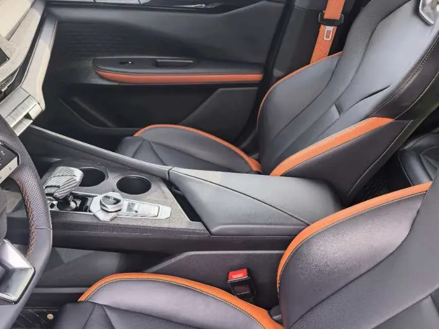 2023 ChangAn UNI-V 1.5T 188HP L4 7DCT,autocango,china used car exporter,china ev exporter,chinese used car exporter,chinese used ev exporter