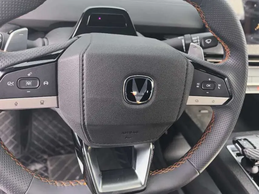 2023 ChangAn UNI-V 1.5T 188HP L4 7DCT,autocango,china used car exporter,china ev exporter,chinese used car exporter,chinese used ev exporter