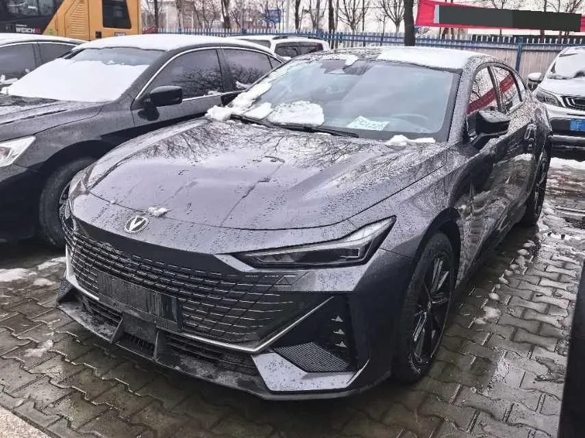 2023 ChangAn UNI-V 1.5T 188HP L4 7DCT,autocango,china used car exporter,china ev exporter,chinese used car exporter,chinese used ev exporter