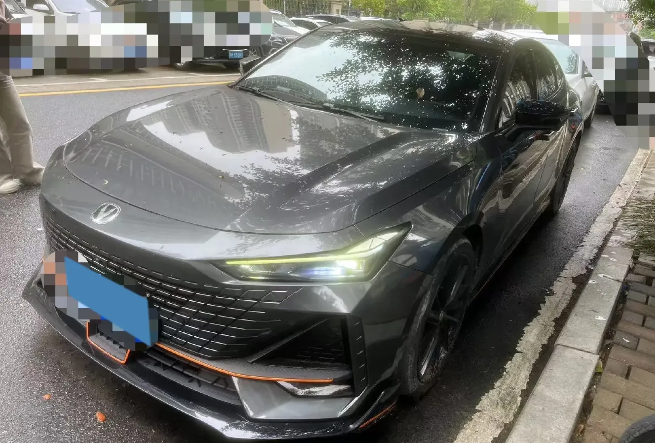 2022 ChangAn UNI-V 1.5T 188HP L4 7DCT,autocango,china used car exporter,china ev exporter,chinese used car exporter,chinese used ev exporter