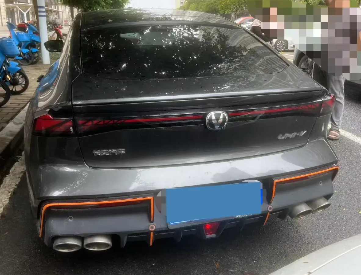 2022 ChangAn UNI-V 1.5T 188HP L4 7DCT,autocango,china used car exporter,china ev exporter,chinese used car exporter,chinese used ev exporter