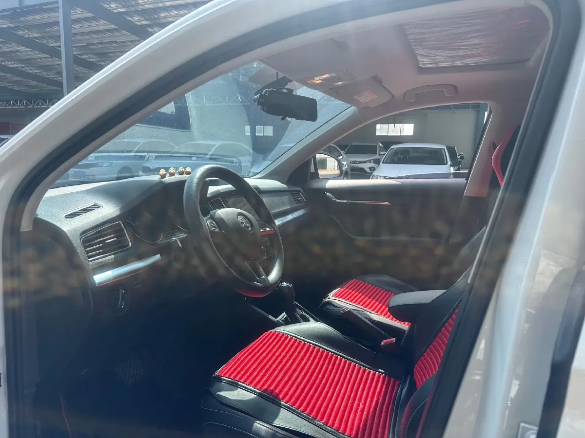 2024 Skoda Kamiq 1.5L 109HP L4 6AT,autocango,china used car exporter,china ev exporter,chinese used car exporter,chinese used ev exporter