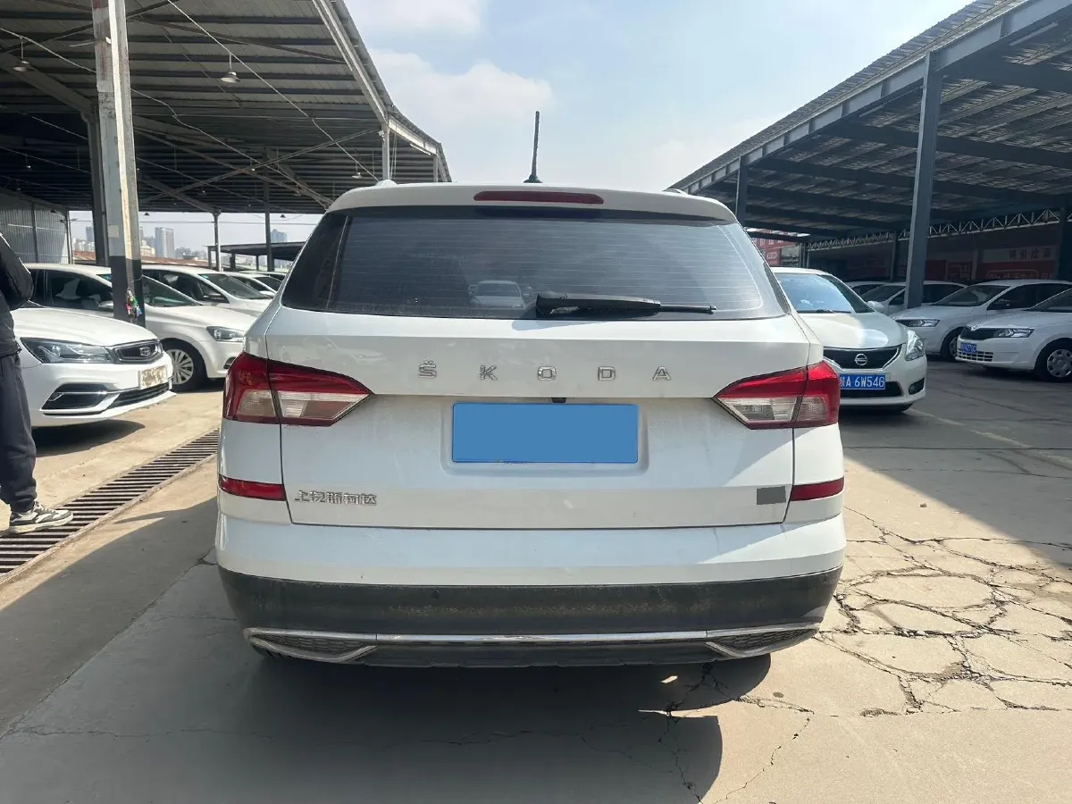 2024 Skoda Kamiq 1.5L 109HP L4 6AT,autocango,china used car exporter,china ev exporter,chinese used car exporter,chinese used ev exporter