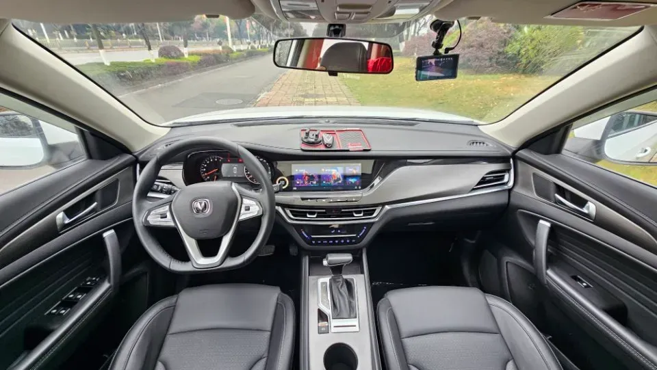 2019 ChangAn CS35 Plus 1.4T 158HP L4 7DCT,autocango,china used car exporter,china ev exporter,chinese used car exporter,chinese used ev exporter